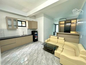 cho thuê căn hộ studio full nội thất ngõ 136 chùa láng giá 5.5 triệu/tháng