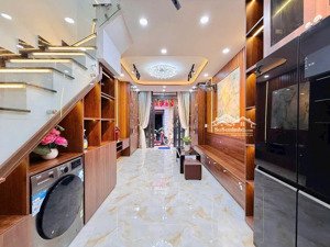 bỏ lỡ là tiếc!nhà 2tầng có 4tỷ1 hẻm 6m nguyễn văn lượng,gò vấp 45m2 3pn.sổ ở nhà gọi em 