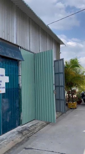 kho nguyễn hữu thọ diện tích 250m2 cần cho thuê gấp đường cont