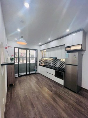 chính chủ cần bán căn hộ cc hhlinh đàm
diện tích 58m2. 2 ngủ 2 vs full mới