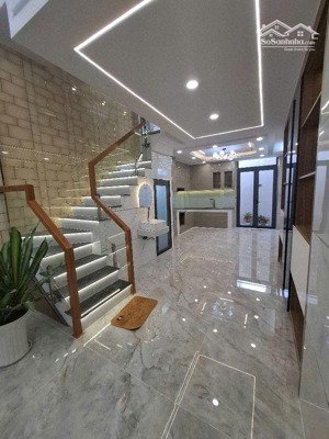 bán. nhà 5 tầng hương lộ 2 - 4pn (56m2) có phòng xông hơi hẻm xe hơi giá chỉ 7.4 tỷ.shr