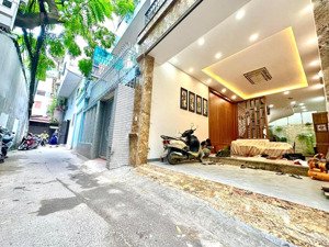 liễu giai , 68m2*4t, mặt tiền 4,5m - 17,4 tỷ . phân lô quân đội , ô tô đỗ cửa .