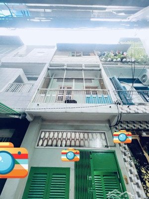 nhà hoàng diệu q4- hẻm 4m- 3x7- 4 tầng đúc- ko qh- chỉ 4 tỷ nhỉnh