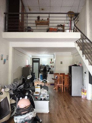 chính chủ cho thuê nhà mặt phố cấp 4 mê lững - đường xuân thiều 14 - hòa hiệp nam -đà nẵng.