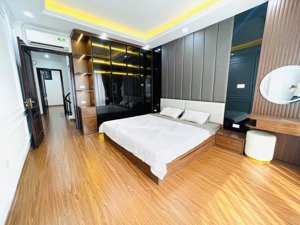 siêu phẩm tây hồ - ô tô đỗ cổng - 15m ra ô tô tránh - 3 bước ra hồ tây - 55m2*5t - 13.5tỷ