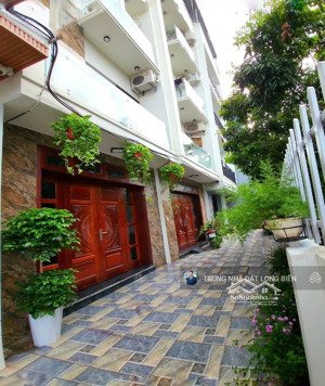 đối diện tttm aeon mall long biên 36m2 x 5t 2 thoáng ô chờ thang máy full nội thất ngõ nông rộng