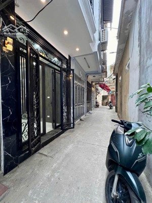 bán nhà hoàng mai 35m, 5 tầng mới đẹp. 15m ra ô tô, 25m ra phố. ngõ thoáng đẹp, giá 7,5 tỷ
