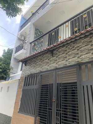 bán nhà riêng tại bến bình đông, 4,55 tỷ, 60m2 công nhận 44m2