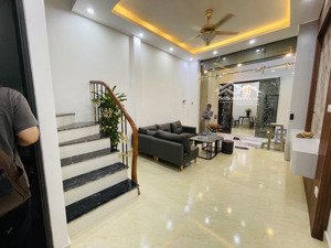 bán nhà đẹp 5 tầng lai xá - lô góc - ô tô qua nhà - 42m2 - 6 tỷ