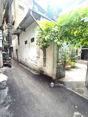 chính chủ bán đất vàng khương đình thanh xuân 60m ra phố 120m2,mt rộng 7m phù hợp ở &xây ccmn