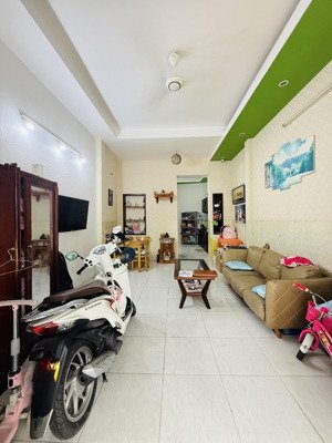 nhà đẹp 2 tầng hxh nguyễn hữu tiến gần aeon tân phú dt 4x12 vuông vức chỉ 4,85 tỷ còn tl