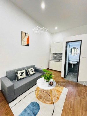 ccmn - tt cầu giấy -ngõ ba gác- 60m ra phố - gần nhiều trường đh - dòng tiền 40 triệu/tháng , 12 tỷ