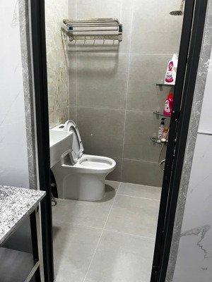 chính chủ cho thuê phòng ful nt cao cấp kdc an ninh tròn village metro thủ đức 5tr lh 