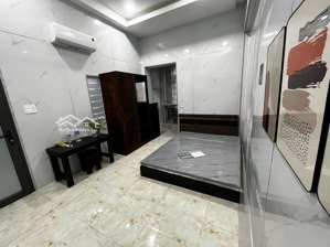 chính chủ cho thuê phòng vilag cao cấp metro thủ đức giữ phòng được 20 ngày chỉ 5tr lh 