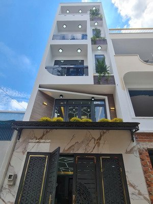 bán gấp nhà hậu giang, tân bình, 56m2 4pn. giá chỉ 3 tỷ 680, đang cho thuê 19 triệu, shr.