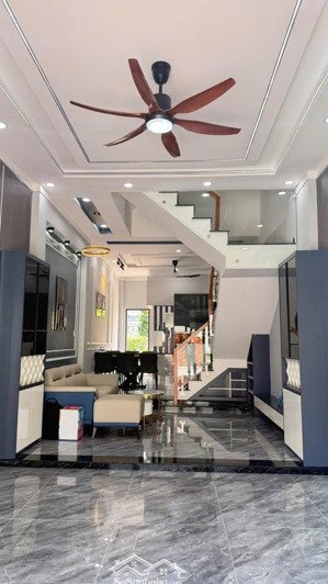 bán nhà 1 trệt 2 lầu 60m2 (4x15) đường đn3, tân đông hiệp, dĩ an, 5 đồng tl