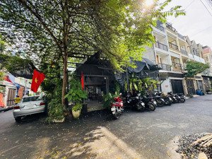 đất góc 2 mt hxh đường 22-phước long b-quận 9-cách cđ công thương 100m,đang kd cafe