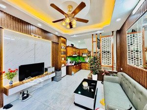 nhà đẹp giá kho 4.25 tỷ xô viết nghệ tĩnh, p17, bình thạnh 45m2/ shr - hẻm oto. lh: 