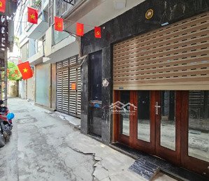 nhà mới đẹp đầy đủ nội thất vị trí đắc địa ngõ cầu giấy, diện tích 50m2, giá 12,9 tỷ