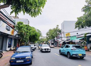 bán nhà mặt tiền trương công định p.7 tp.vũng tàu 133m(5,5x23) giá 24 tỷ