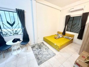 cho thuê phòng studio 30m2 full nội thất gầm chợ bà chiểu quận bình thạnh