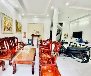 bán nhà biệt thự hiếm ngang khủng 8m, 128m2 (8mx16m), hẻm 7m, gần trường chinh, q.12.