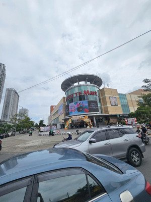 nhà 3 tầng, ngang 4,2m (nở hậu) cạnh lottemart quận 7, chỉ 6 tỷ tl.