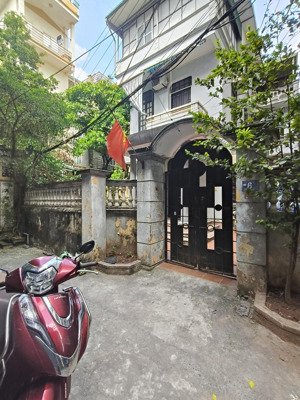 trần cung - hoàng quốc việt sau căn mặt phố dt 112m2 mt 7.2m giá 19 tỷ. sổ vuông vắn, 2 mặt ngõ