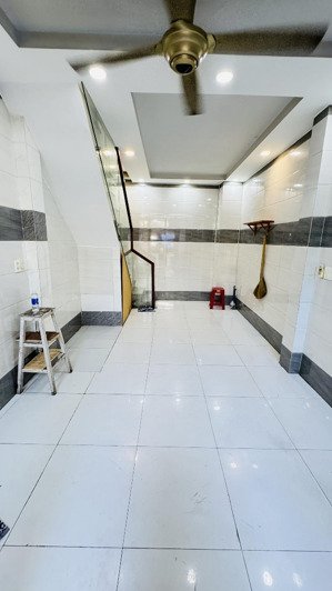 cho thuê nhà 3 phòng ngủ mặt tiền vĩnh khánh quận 4