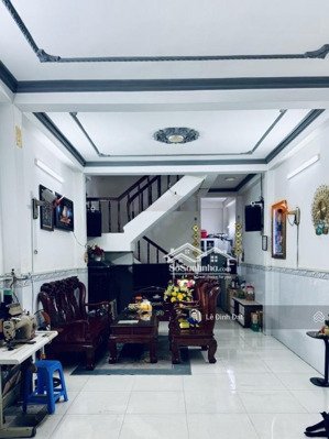 chỉ 6 tỷ nhỉnh - có nhà nút giao âu cơ - lạc long quân, vuông a4, 55m2 nở hậu 4.1m - 4 tầng btct.