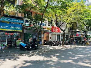 bán nhà mặt phố đội cấn, mặt tiền 9m, diện tích 225m2, giá 85 tỷ. trung tâm ba đình