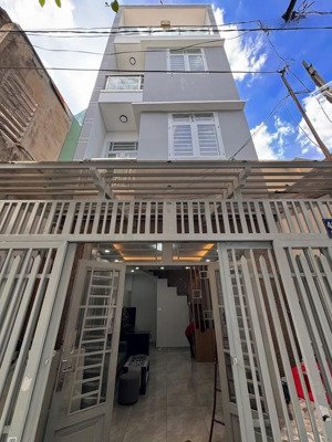 đ/c : hẻm thông 1/ phú thọ hoà, tân phú. d/t : 4 x 9m. trệt + 3 lầu: st