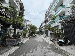 bán gấp nhà liền kề greenpart vĩnh hưng vị trí cực đẹp giá rẻ nhất khu vực 27 tỷ 100m