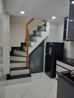 bán nhà mặt phố tại nhật tảo, 10,8 tỷ, 30m2, giá ưu đãi