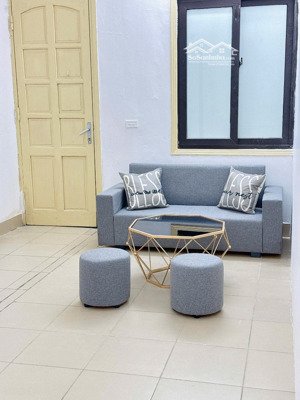 cho thuê căn hộ ccmn mặt phố nguyễn sơn full nội thất 1n1k phòng thoáng sáng