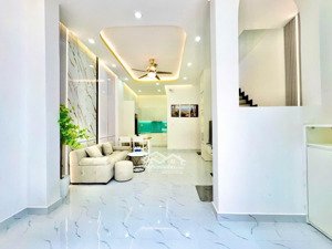 hẻm xe hơi nguyễn thái sơn p4 gò vấp 38m 3 tầng 6.38 tỷ tl, 4.5m nở hậu 5.2m, dài 8m.