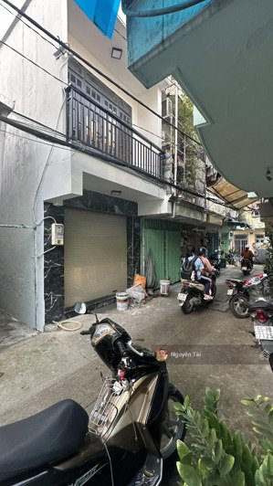 hot, bán gấp nhà riêng bình long, btân, 18m2, 3 tầng mới ken, hẻm xe hơi đỗ cửa, chỉ nhỉnh 1 tỷ.