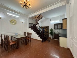 đào tấn!! phố vip - 36m*4t - ôtô đỗ cửa- nhỉnh 12tỷ - ngõ thông- phố hàn- nhật nhiều hơn ta