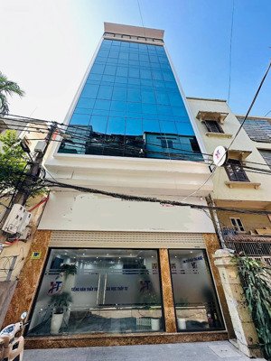 mặt phố cầu giấy - 8 tầng nổi 1 tầng hầm - thông sàn văn phòng - hiện đang cho nha khoa thuê