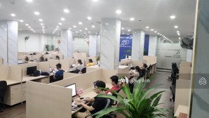 còn duy nhất một sàn vp 250m2 mặt phố mễ trì hạ, giá tốt, lh ngay e thùy anh 