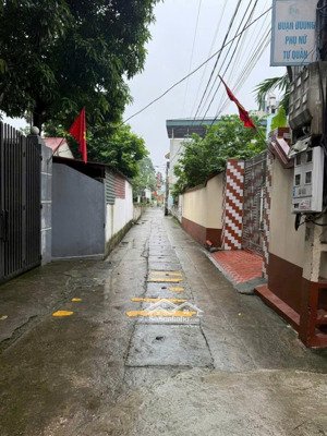 bán mảnh thổ cư 94m2, hai mặt tiền gần nhà văn hóa chợ mơ, xã vạn thắng, ba vì, giá chỉ 2,x tỷ