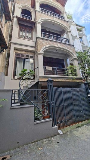 bán nhà tại đường đào tấn 100m2, giá 29 tỷ. ba đình