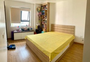 bán nhà 6 tầng phân lô nghĩa tân dt 18m2 mặt tiền 3,3m giá 5 tỷ