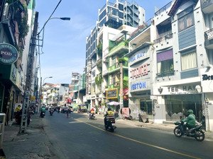 5 tỷ sở hữu nhà mt đường huỳnh văn bánh, vị trí đẹp, ngay nguyễn văn trỗi, bán gấp, hỗ trợ vay nh