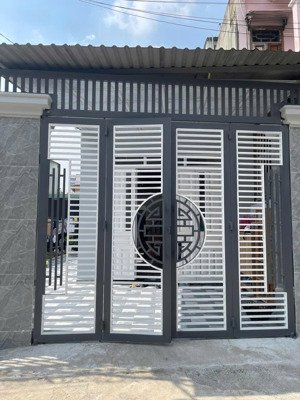 nhà đẹp ngang 9m sát làng đại học quốc gia tphcm. p đông hoà tp dĩ an đường nhựa 9m