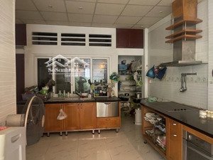 chính chủ bán gấp mặt tiền 6,5m - 120m ngay ngã tư hàng xanh bạch đằng bình thạnh