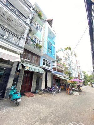 vip nguyễn thị tần, quận 8, 5 tầng, hẻm 8m, nhỉnh 8 tỷ