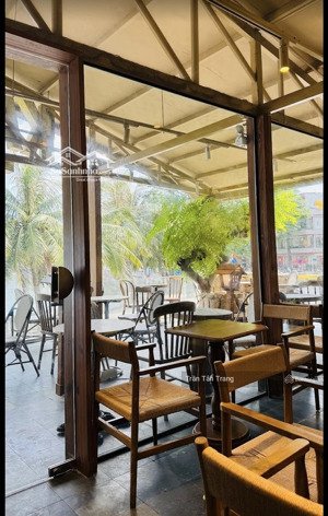 bán nhà mặt phố lạc long quân, logoc 3 thoáng, mặt tiền khủng, vỉa hè rộng 6m, kinh doanh ngày đêm