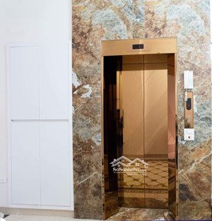 tôi cho thuê nhà mới, 2 mặt đường, phố cầu giấy, pccc, thang máy, 177m2x 8t nhà hàng, kd, vp 59 tr