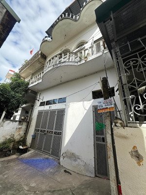 nhà 3 tầng 2 mặt ngõ, chợ que hàn nhị khê giá chỉ hơn 5 tỷ